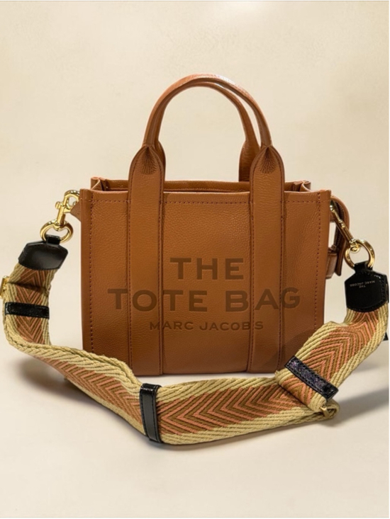 Marc Jacobs Handbags - Marc Jacobs Leather Small Tote Argan Oil - EUC
